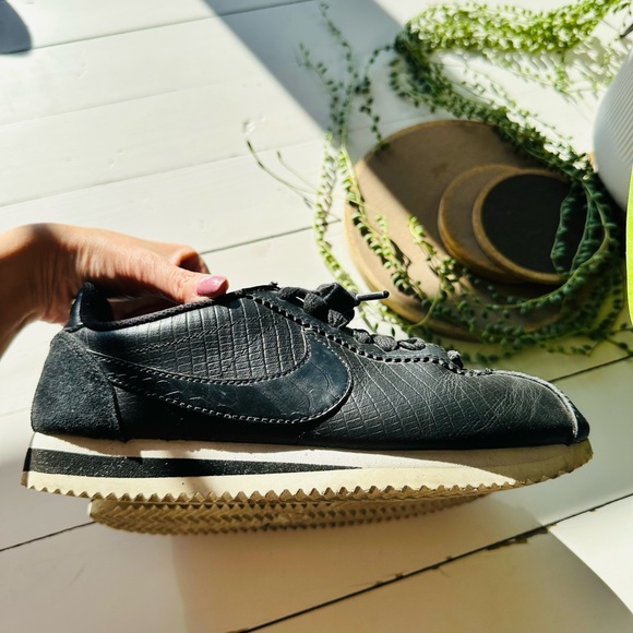 Nike Cortez Luxe Leather Croc - Picture 4 of 9